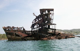 Photo of shipwreck goes here.