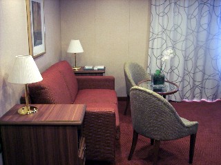 Photo of living area of Suite 700 goes here.
