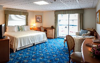 Photo of King Bed stateroom with Balcony on Queen of the Mississippi goes here.*