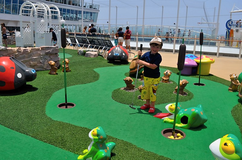 Photo of Oasis of the Seas' miniature golf course goes here.